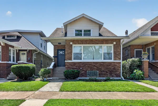 $695,000 | 5311 West Cuyler Avenue, Chicago, IL 60641
