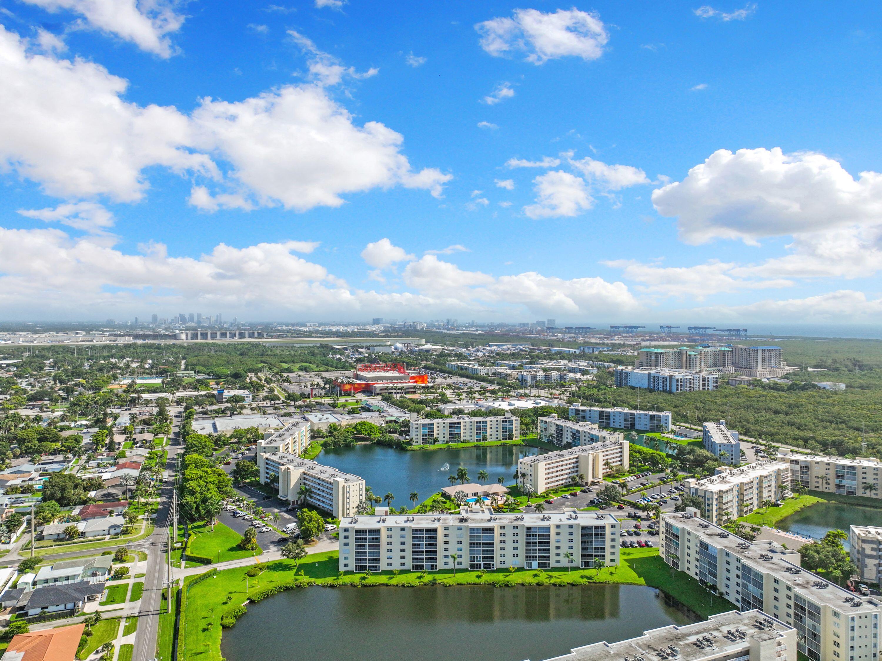 311 Southeast 3rd Street Southeast, Unit 207 Dania Beach, FL 33004 - Photo 34 of 40 DJI_0187