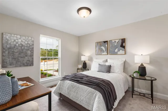 $469,900 | 2 Hickory At Louiselle Park, Maryland Heights, MO 63043