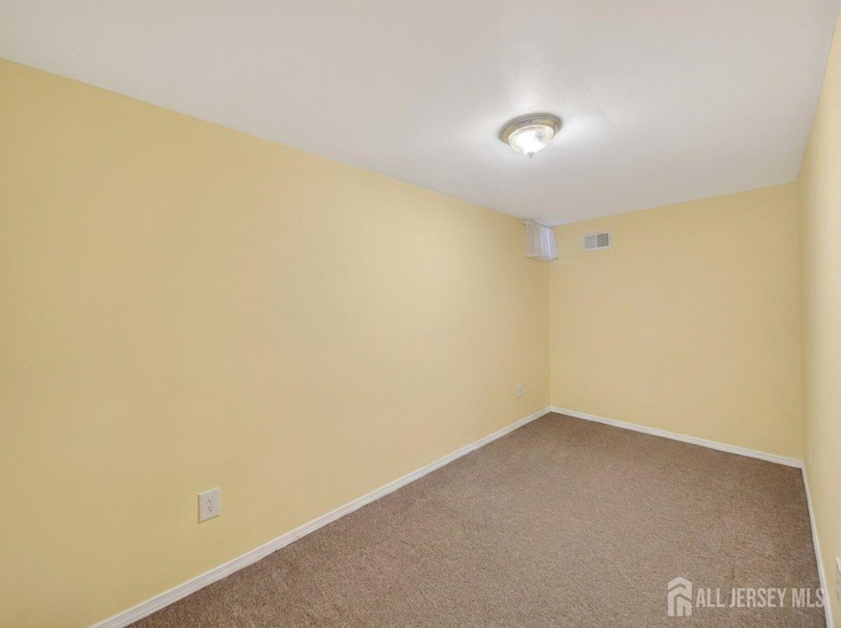 112 Commerce Street Perth Amboy, NJ 08861 - Photo 24 of 33
