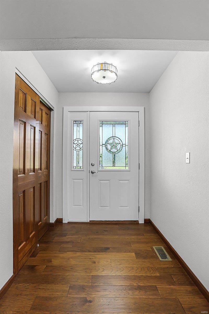 6456 Cedar Ridge Lane Edwardsville, IL 62025 - Photo 3 of 28 Gallery Image 3