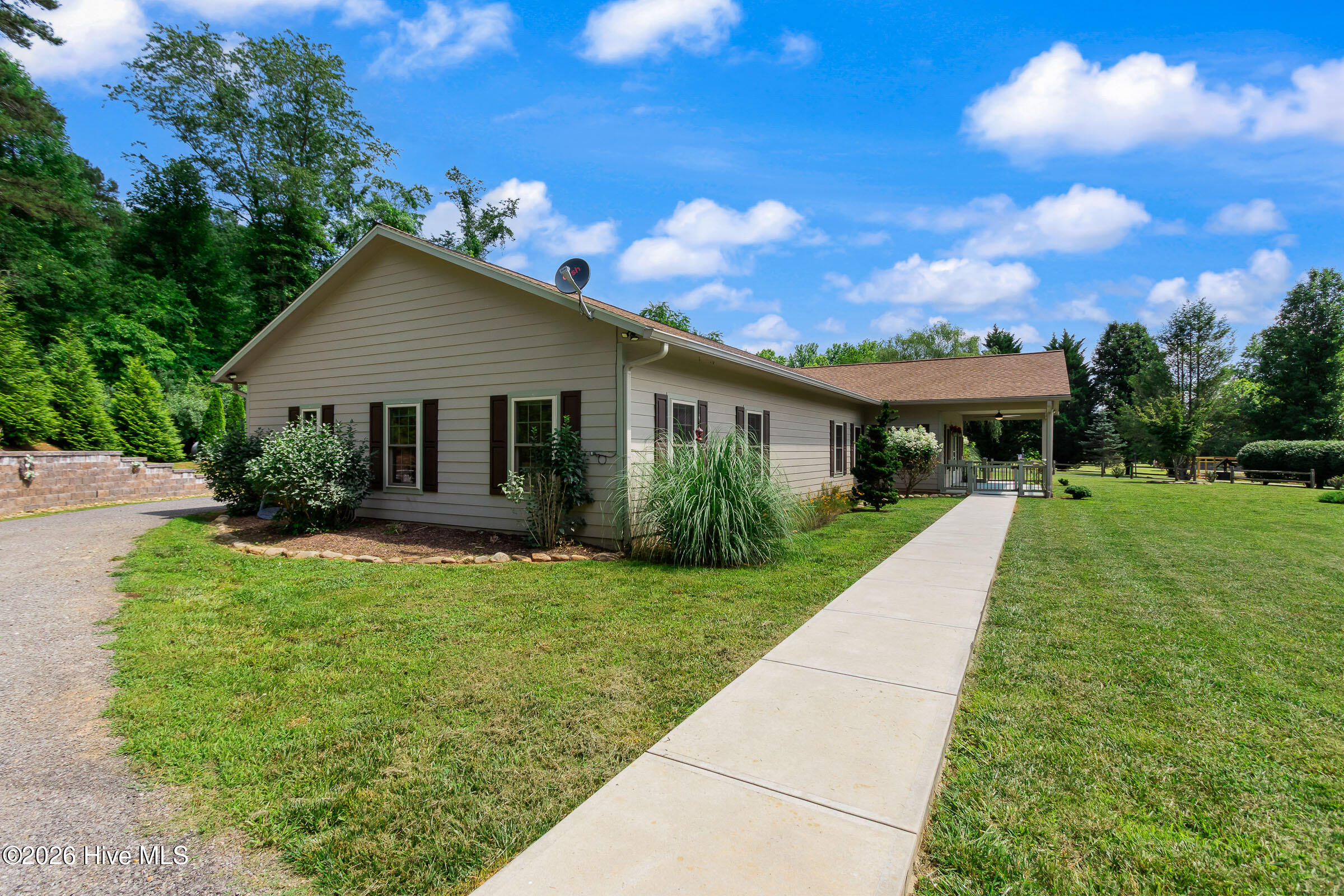 668 Little Ranger Road Murphy, NC 28906 - Photo 3 of 79