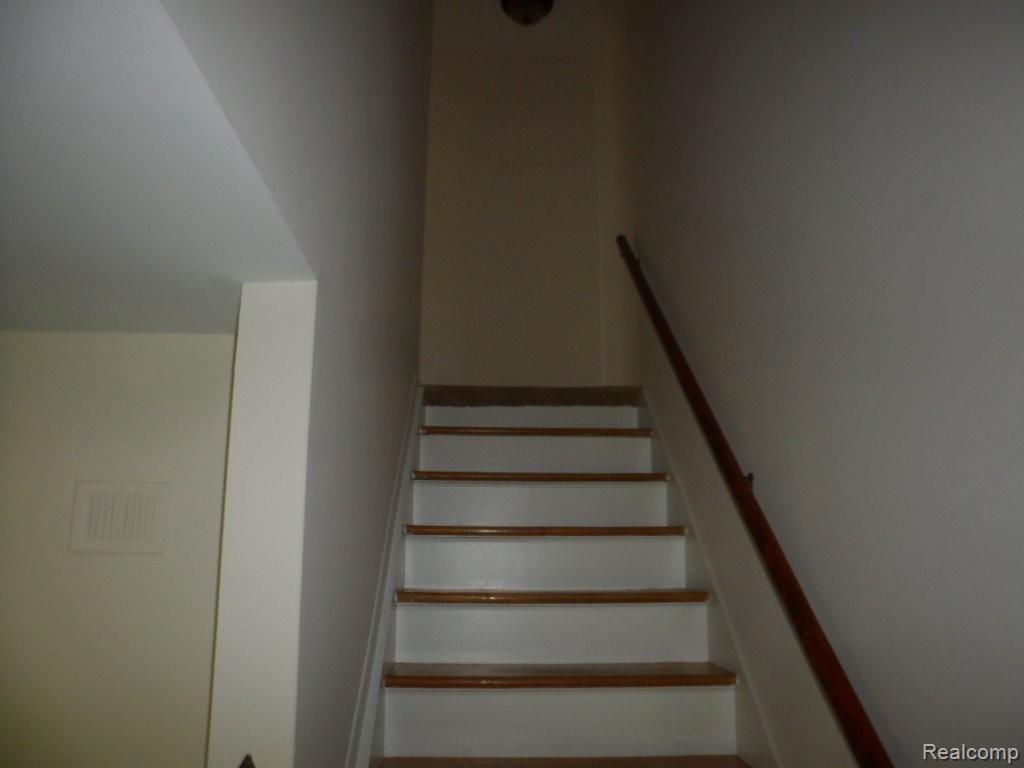 34024 Greentrees Road Sterling Heights, MI 48312 - Photo 11 of 18 SAM_4703.JPG