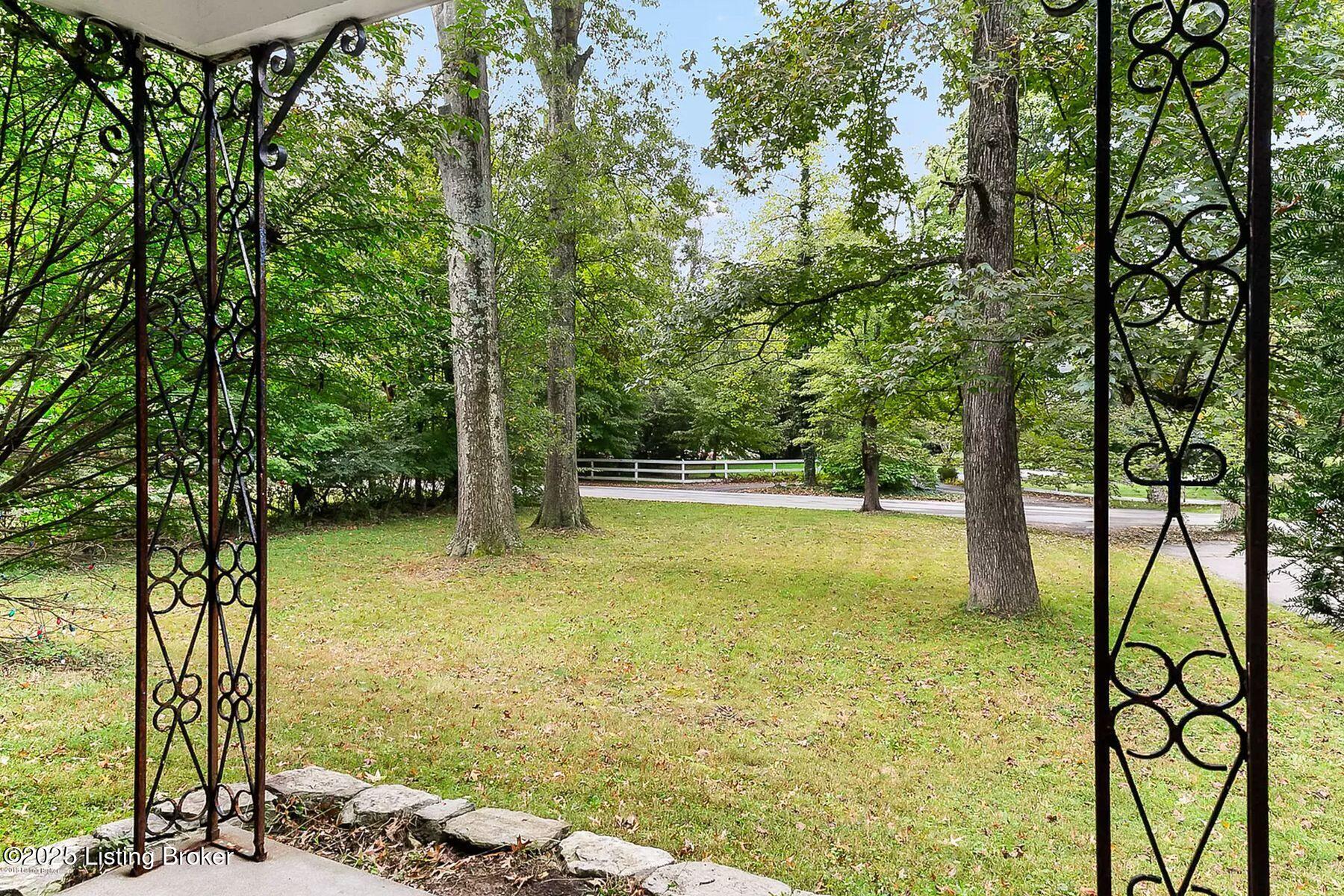 907 Glenbrook Road Anchorage, KY 40223 - Photo 63 of 67 photo_online_063