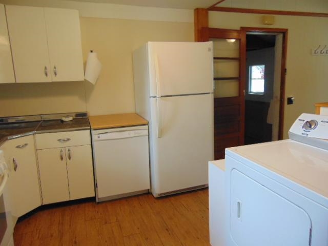 422 Walnut Street Alma, MI 48801 - Photo 9 of 30 1934007-69e590b7-9507-4f87-8b2f-d781c42c3a1e.JPG