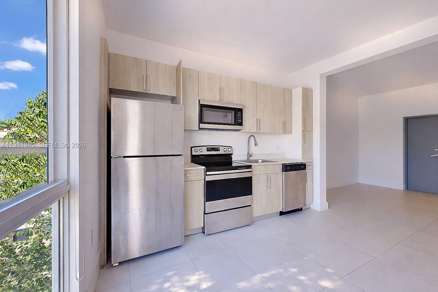 519 Southwest 5th Avenue, Unit 201 Miami, FL 33130 - Photo 7 of 30
