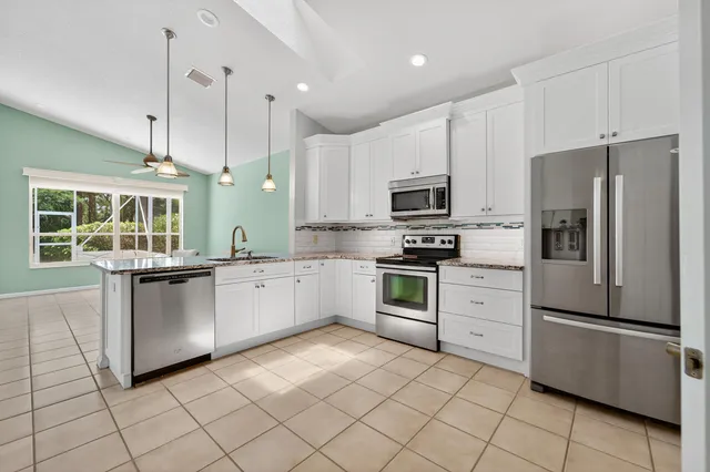 $565,000 | 3002 Southeast Brierwood Place, Stuart, FL 34997