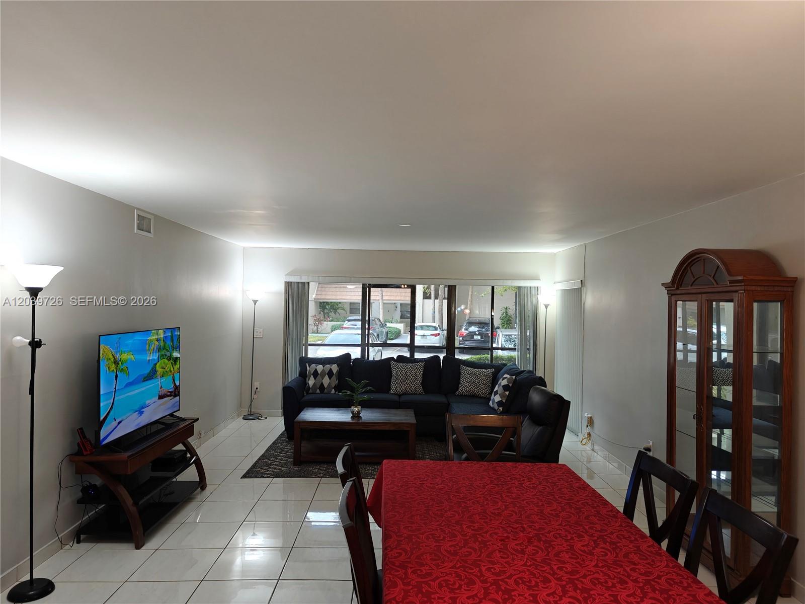 601 Ives Dairy Road, Unit 1018 Miami, FL 33179 - Photo 2 of 16