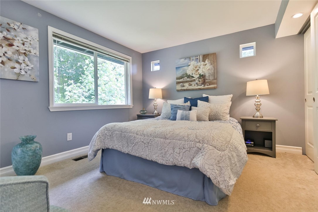 10812 Northeast 154th Place Bothell, WA 98011 - Photo 13 of 25 Gallery Image 13