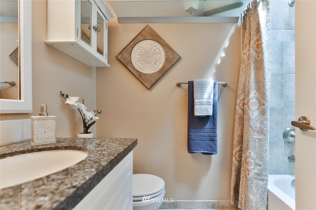 10812 Northeast 154th Place Bothell, WA 98011 - Photo 18 of 25 Gallery Image 18