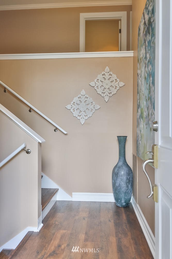10812 Northeast 154th Place Bothell, WA 98011 - Photo 3 of 25 Gallery Image 3