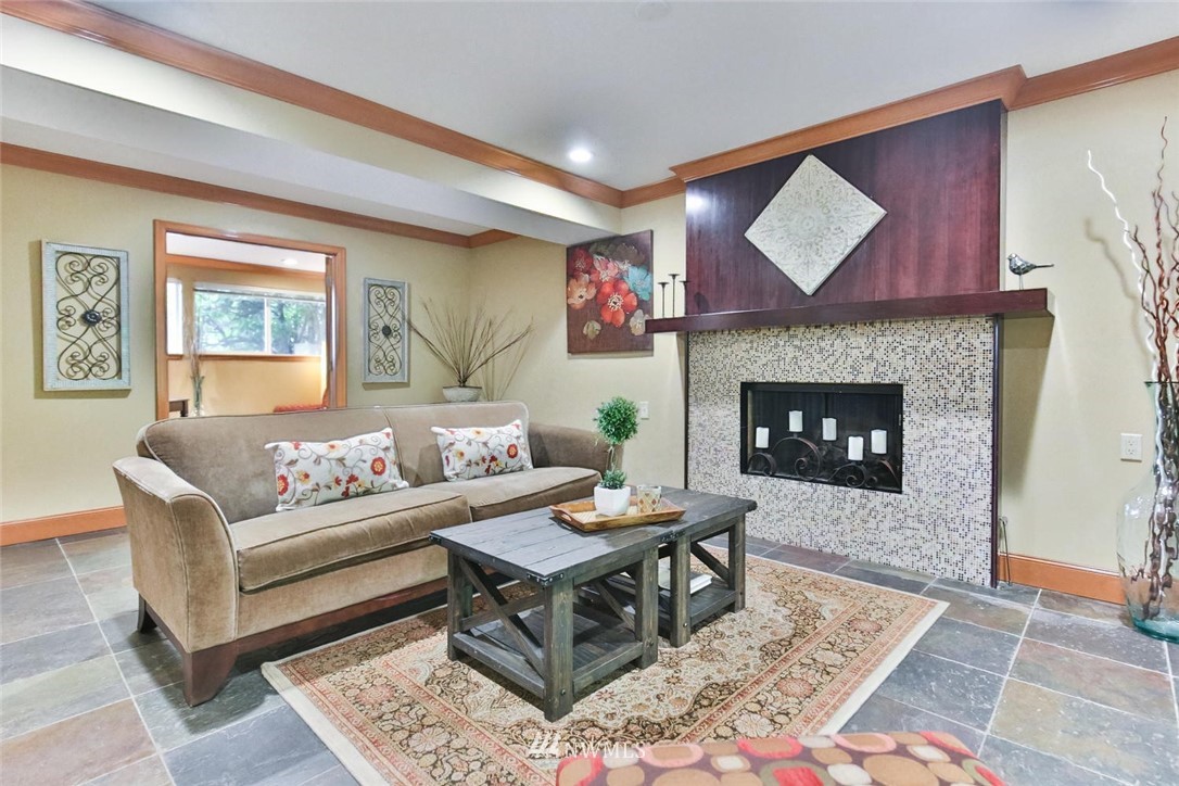 10812 Northeast 154th Place Bothell, WA 98011 - Photo 21 of 25 Gallery Image 21
