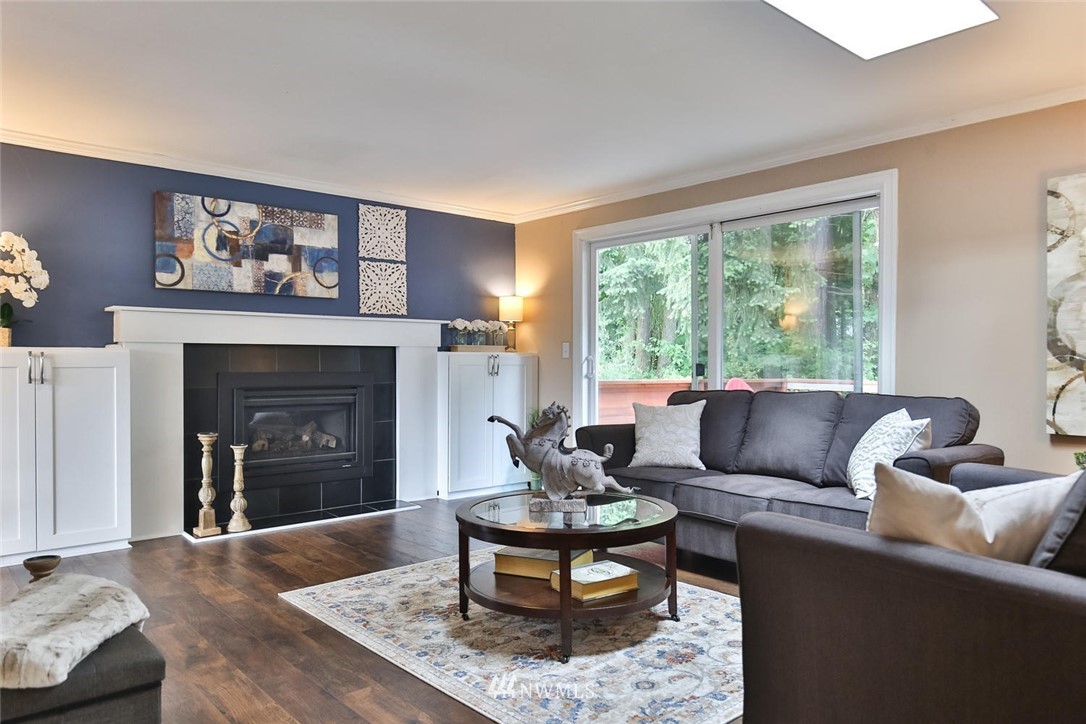 10812 Northeast 154th Place Bothell, WA 98011 - Photo 5 of 25 Gallery Image 5