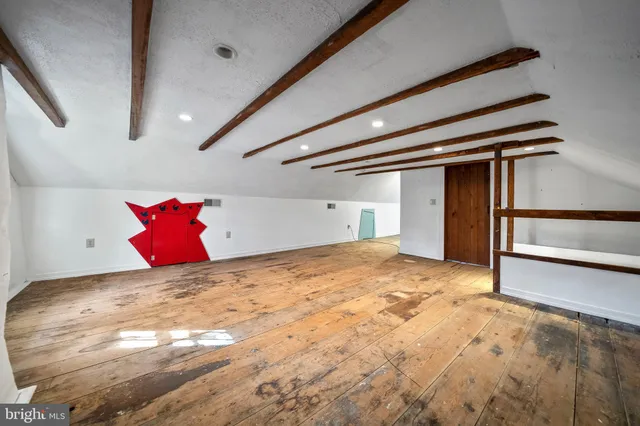 a view of empty room