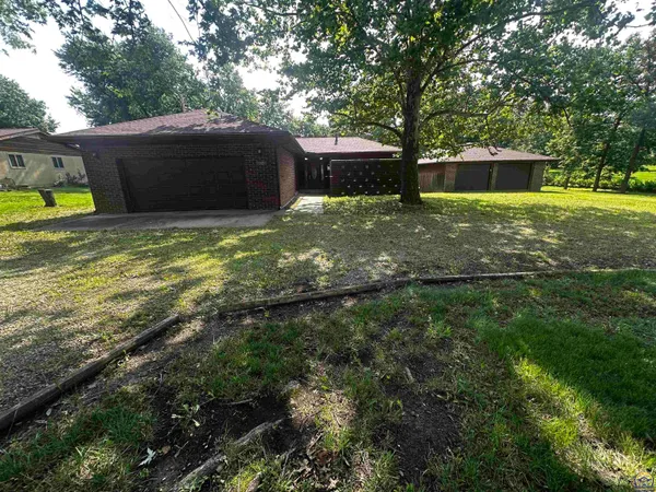 $260,000 | 4220 Southeast California Avenue, Topeka, KS 66609