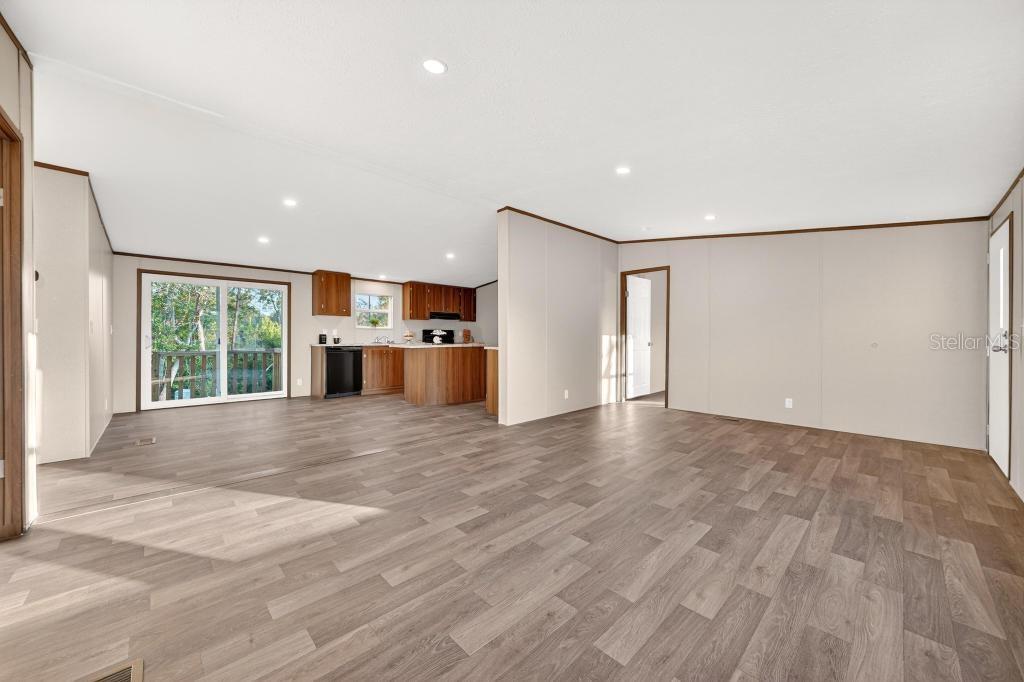 43740 Sunset Drive Paisley, FL 32767 - Photo 10 of 48 Gallery Image 10