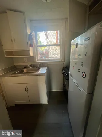 $975 | 13-15 Christoph Avenue, Unit 13 3, Trenton, NJ 08618