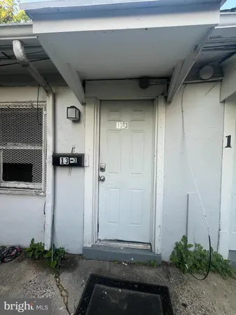 $975 | 13-15 Christoph Avenue, Unit 13 3, Trenton, NJ 08618