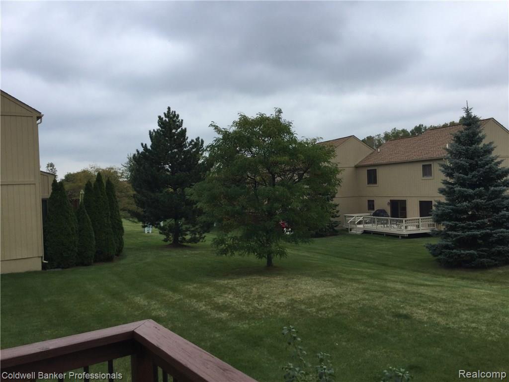 2207 Crystal Drive, Unit 20 Rochester Hills, MI 48309 - Photo 2 of 20