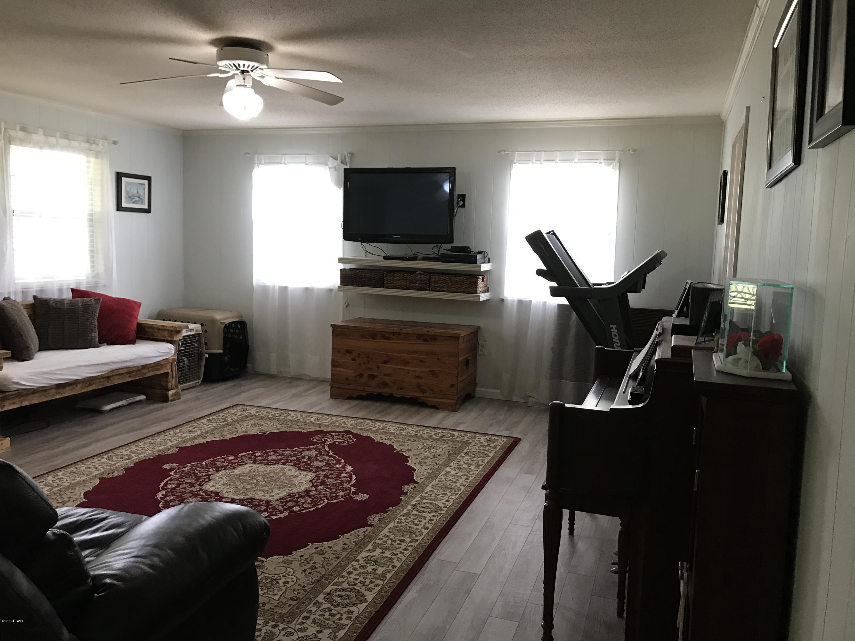 902 Lakepoint Road Alford, FL 32420 - Photo 12 of 48 Gallery Image 12