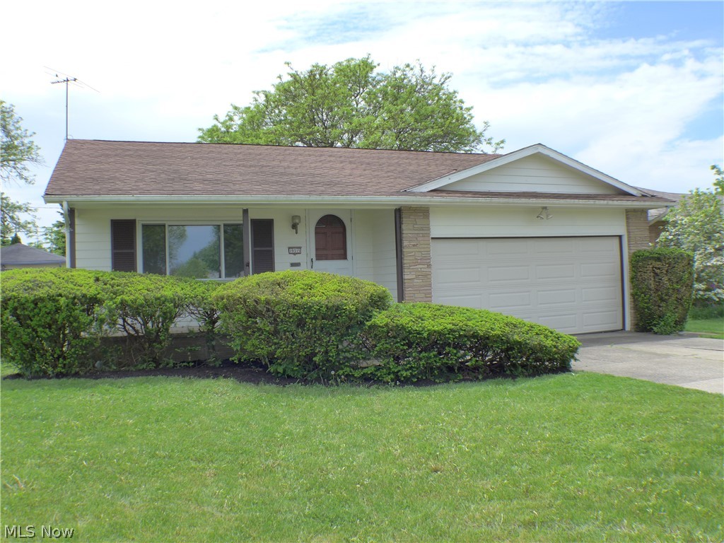 19315 Homeway Road Cleveland, OH 44135 - Photo 1 of 29