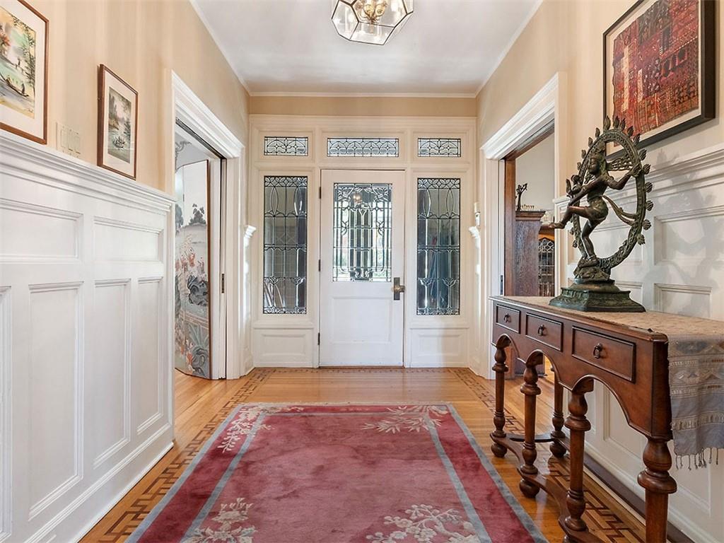 6417 Darlington Road Pittsburgh, PA 15217 - Photo 5 of 40 a view of an entryway with a rug