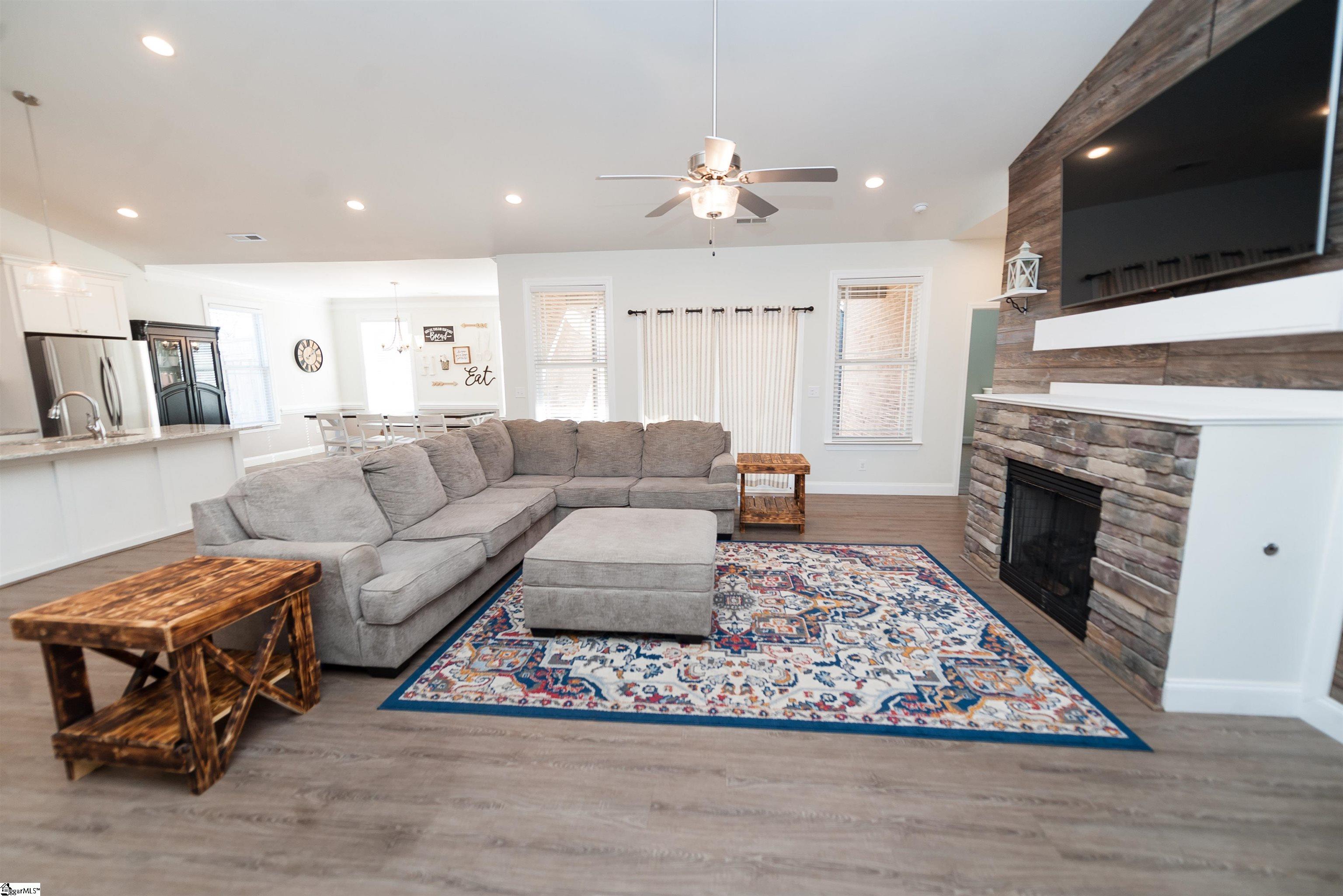 127 Floyd Meadow Drive Inman, SC 29349 - Photo 4 of 33 Gallery Image 4
