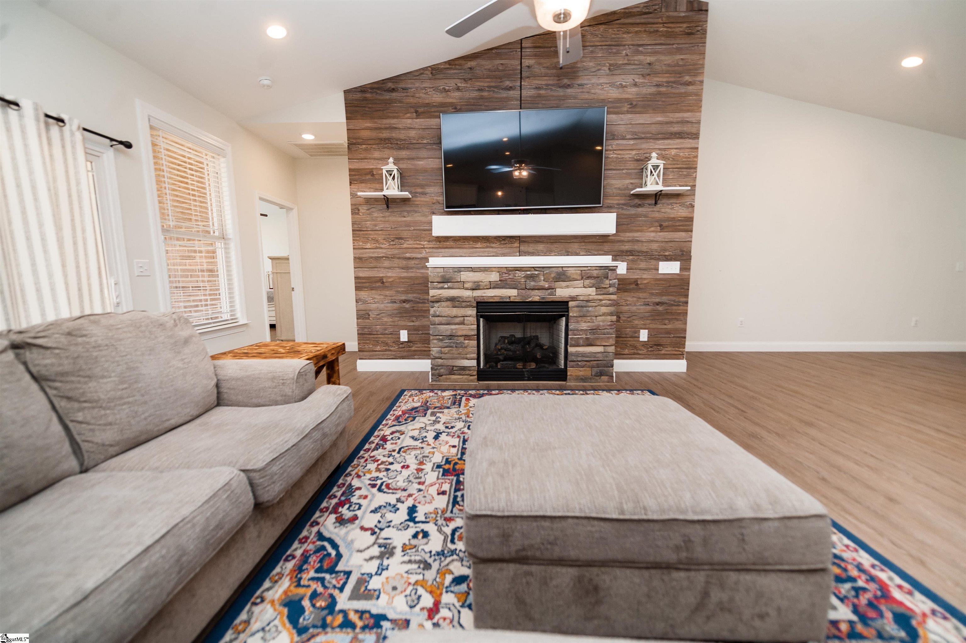 127 Floyd Meadow Drive Inman, SC 29349 - Photo 6 of 33 Gallery Image 6