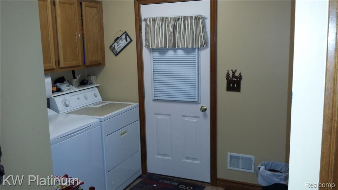 4104 Campbell Road Fort Gratiot, MI 48059 - Photo 13 of 23 Tom Laundry.jpg