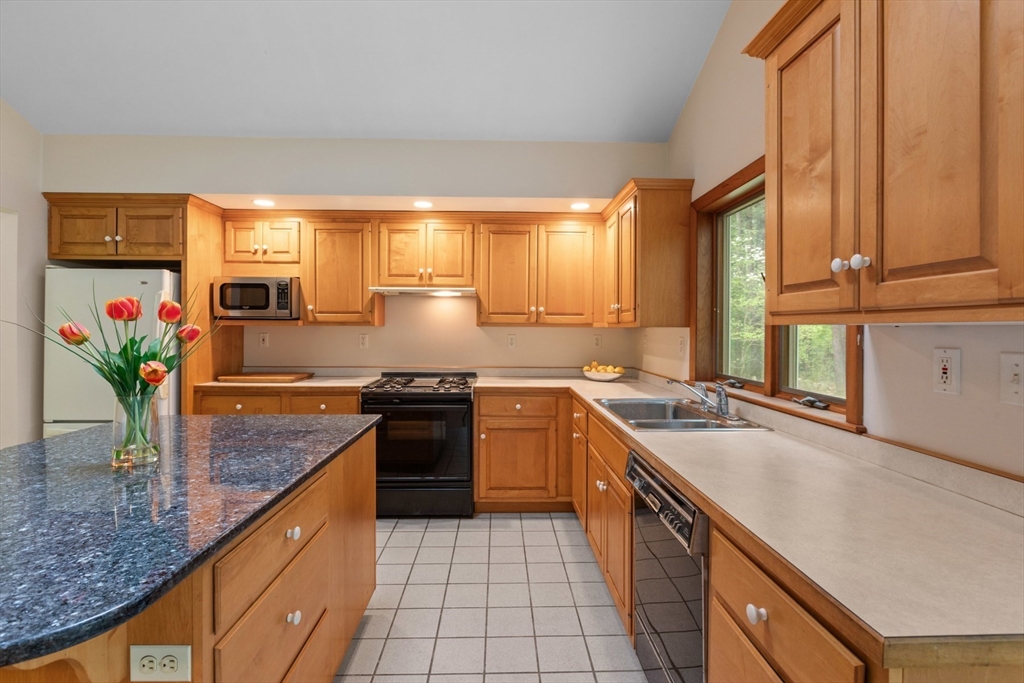 9 Flagg Road Acton, MA 01720 - Photo 14 of 42