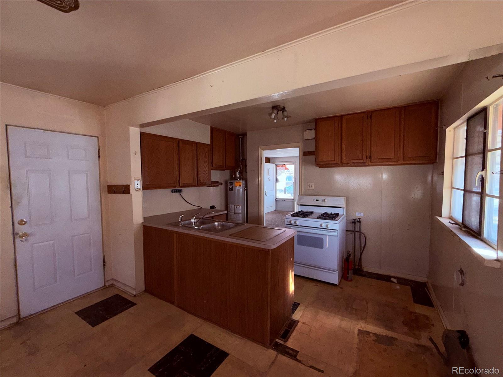 435 Perry Street Denver, CO 80204 - Photo 3 of 17 Gallery Image 3