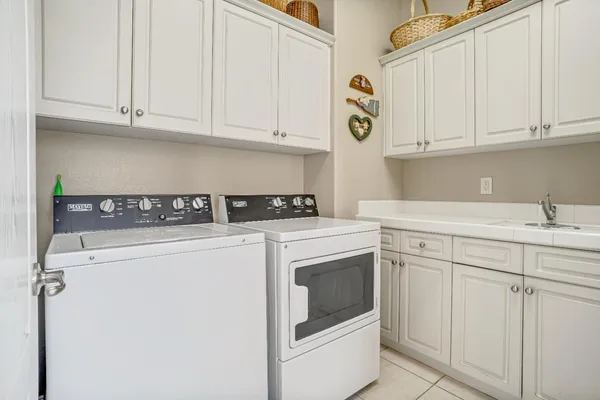 $724,900 | 2643 Quincy Avenue, Clovis, CA 93619