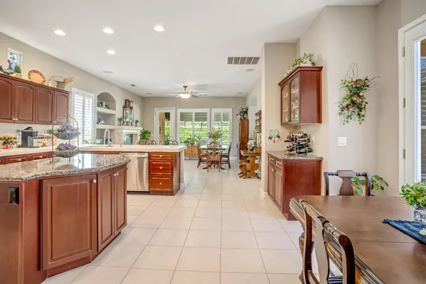 $724,900 | 2643 Quincy Avenue, Clovis, CA 93619