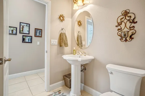 $724,900 | 2643 Quincy Avenue, Clovis, CA 93619