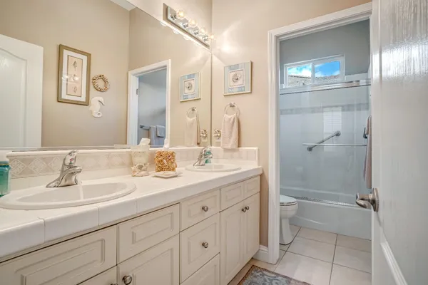 $724,900 | 2643 Quincy Avenue, Clovis, CA 93619