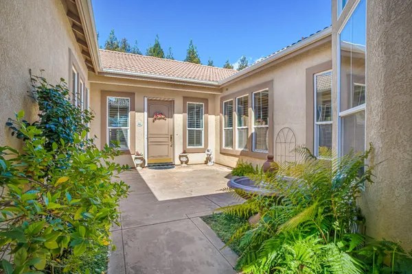 $724,900 | 2643 Quincy Avenue, Clovis, CA 93619