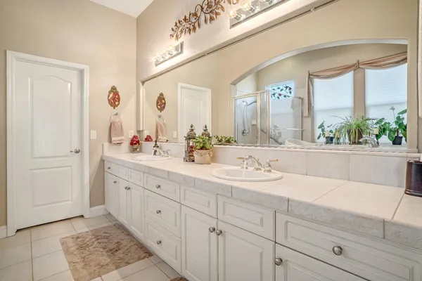 $724,900 | 2643 Quincy Avenue, Clovis, CA 93619