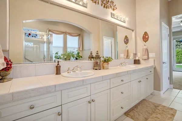 $724,900 | 2643 Quincy Avenue, Clovis, CA 93619