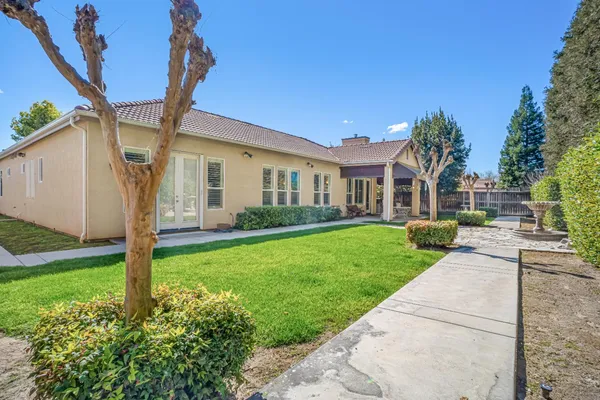 $724,900 | 2643 Quincy Avenue, Clovis, CA 93619