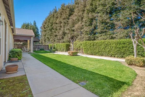 $724,900 | 2643 Quincy Avenue, Clovis, CA 93619