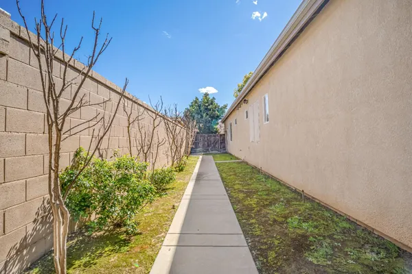 $724,900 | 2643 Quincy Avenue, Clovis, CA 93619