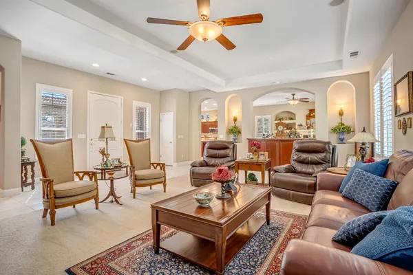 $724,900 | 2643 Quincy Avenue, Clovis, CA 93619