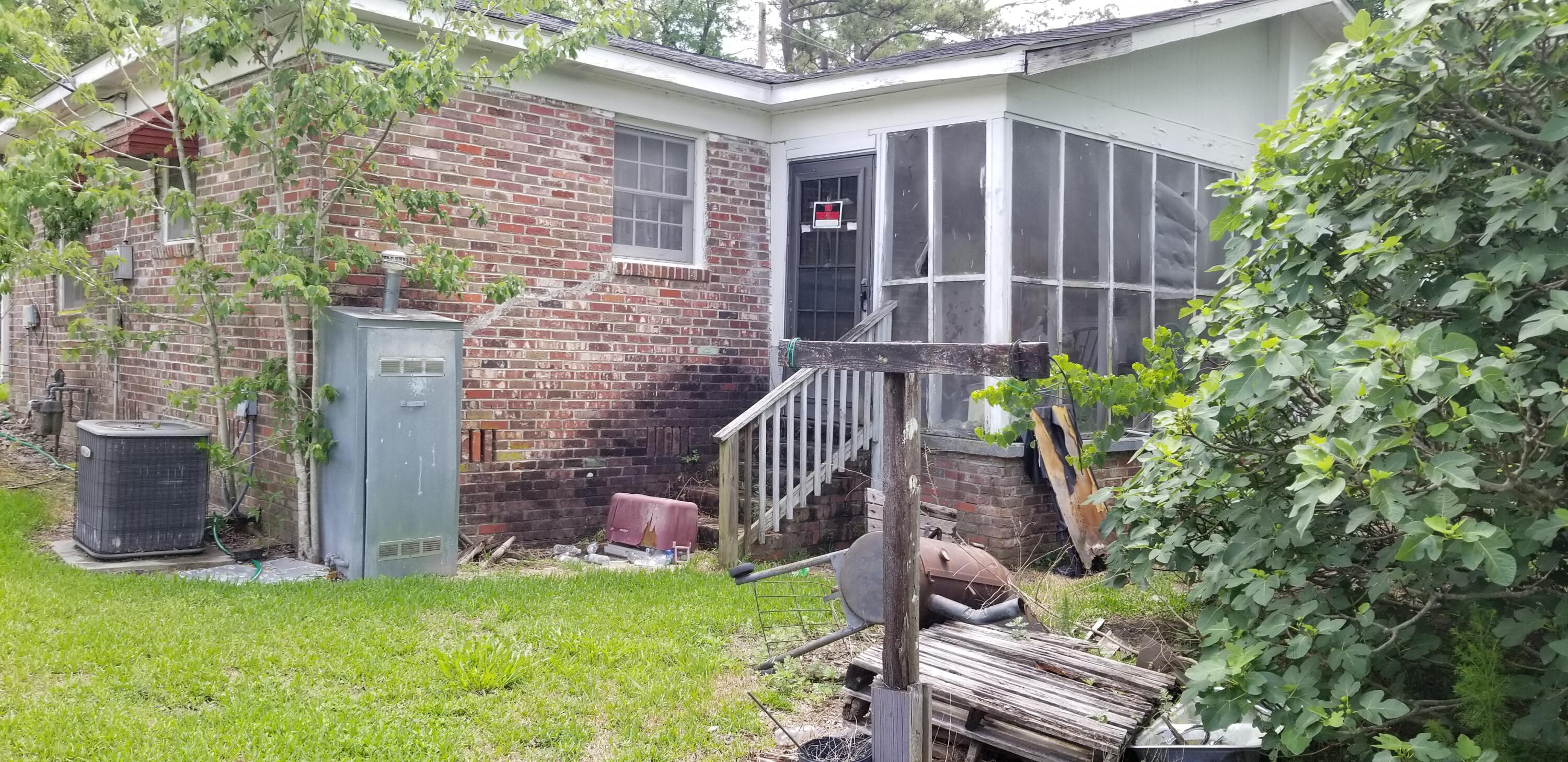 215 Colleton Loop Walterboro, SC 29488 - Photo 7 of 11 20260527_125603