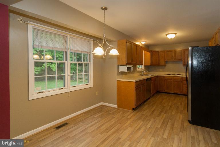 2571 Hidden Cove Road, Unit 157 Annapolis, MD 21401 - Photo 22 of 30 Kitchen