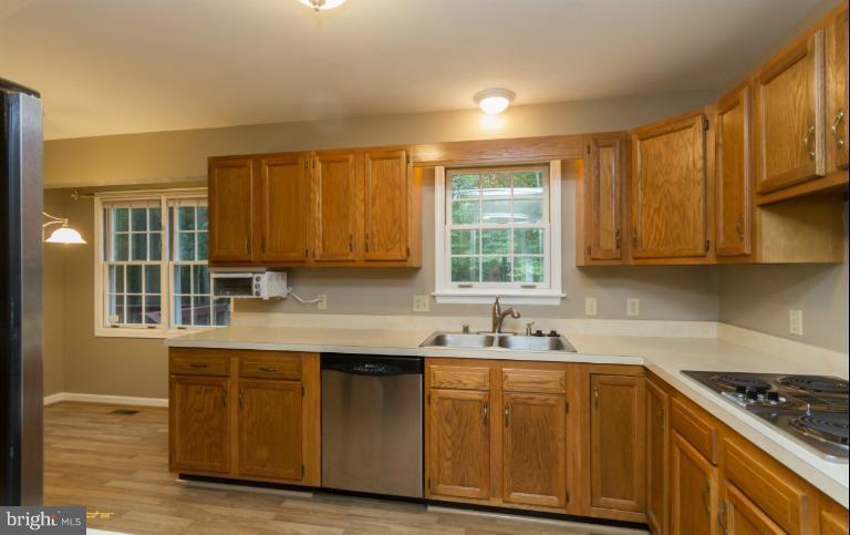 2571 Hidden Cove Road, Unit 157 Annapolis, MD 21401 - Photo 4 of 30 Kitchen