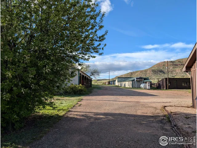 a front view of house with yard