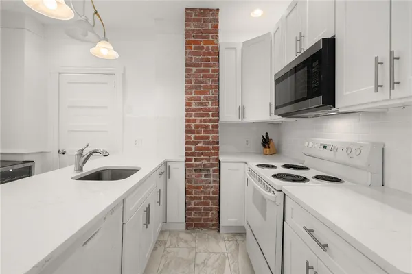 $29,000 | 34 Bull Street, Newport, RI 02840