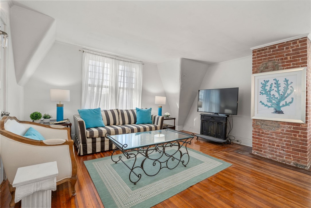 34 Bull Street Newport, RI 02840 - Photo 4 of 23 Hardwood flooring throughout