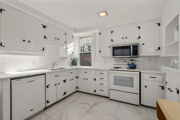 $29,000 | 34 Bull Street, Newport, RI 02840