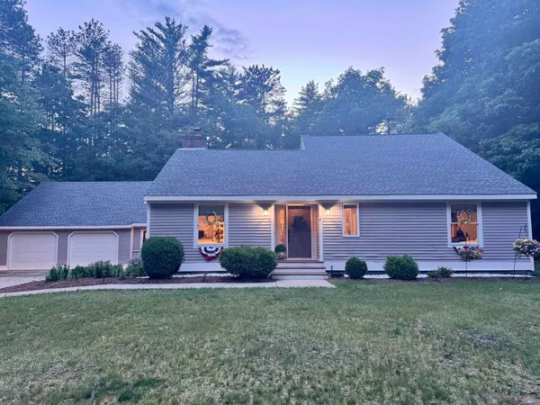$625,000 | 37 Dewey Circle, Campton, NH 03223